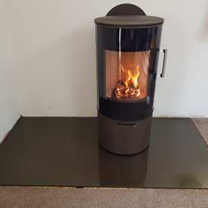 Rais viva 98 in mocha with bronze glass hearth